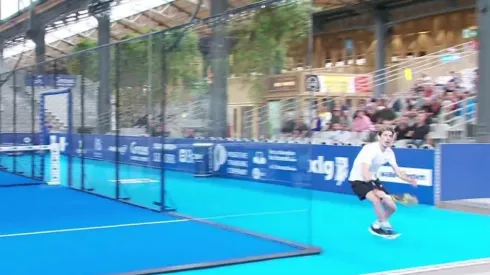 Franco Stapaczuk tuvo que correr por todos lados para mantener el punto con vida