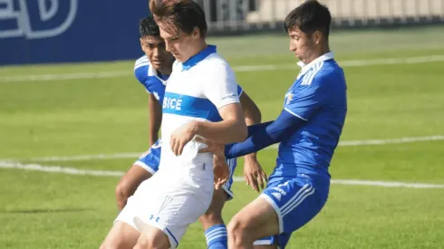 Milan Tudor en Universidad Católica frente a la U en el Campeonato de Proyección.