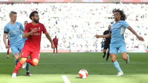 Liverpool y City luchan palmo a palmo por el liderato de la Premier League.