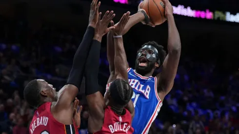 Los Sixers se hicieron fuertes como locales y descontaron la serie ante los Heat.