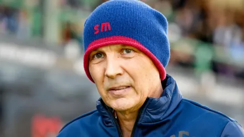 Sinisa Mihajlovic tiene claro que no fue penal de Gary Medel.