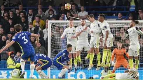 Leeds necesita un triunfo con urgencia ante el Chelsea.