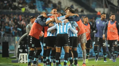 Racing ganó 5-0 y clasificó a la semifinal de la Copa de la Liga