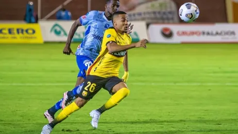Byron Castillo es la gran figura de Barcelona de Guayaquil, pero su inclusión en la selección de Ecuador ha puesto en riesgo la clasificación de ese país al Mundial de Qatar 2022
