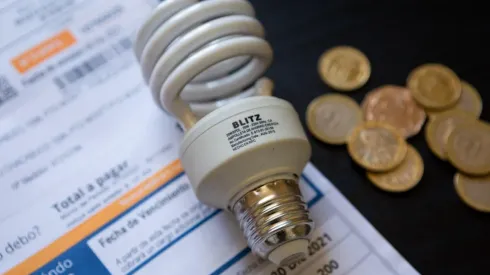 Advierten que cuentas de luz podrían subir hasta un 40%