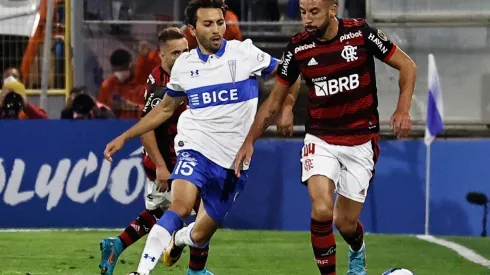 La UC necesita sumar un triunfo ante el Flamengo de Isla para seguir con vida en Copa Libertadores.