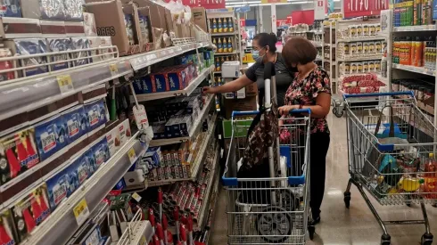 ¿Estarán abiertos los supermercados y comercios este 21 de mayo?