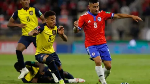 Castillo jugando contra Chile