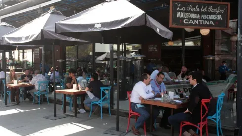 ¿Se puede andar sin mascarilla en el exterior en la Fase Medio Impacto Sanitario?