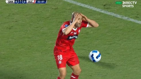 Gol mal anulado a La Calera contra Santos en Brasil por la Copa Sudamericana.