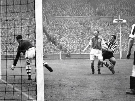 Rematan camiseta con la que Jorge Robledo hizo historia en Newcastle