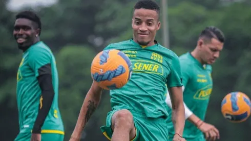 Dentro del entorno ecuatoriano no se fían de la nacionalidad de Byron Castillo.