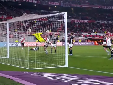 El desafortunado gol que recibe Colo Colo contra River