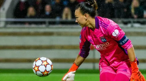 Tiane Endler hizo historia ganando la Champions. Su técnico en la Roja, José Letelier, la felicitó.