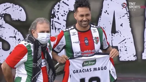 Luis Jiménez recibió camisetas, abrazos y un mapa de Palestina.