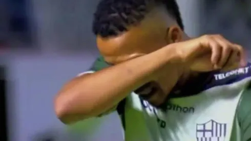Byron Castillo no aguantó más y lloró en el partido de Barcelona de Guayaquil