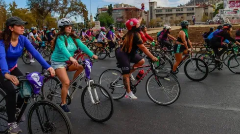 El uso de la bicicleta es peligroso en Chile, según la encuesta Ipsos.