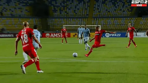La Calera se puso en ventaja antes de los 10 minutos de juego con un auténtico golazo.