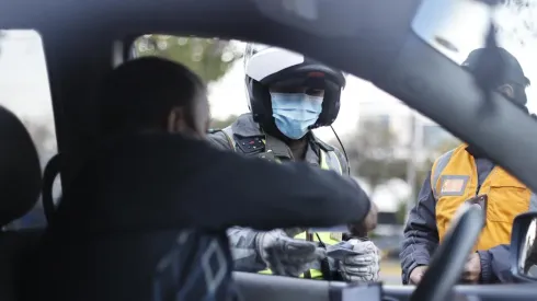 ¿Quiénes tienen restricción vehicular este miércoles 25 de mayo?