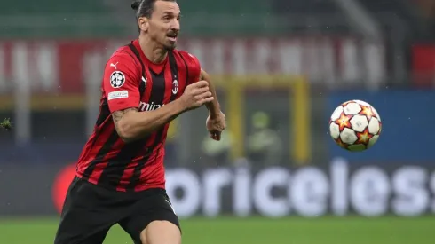 Zlatan Ibrahimovic tendrá ocho meses para decidir su futuro