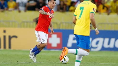 Gary Medel le desea éxito al Toto Berizzo en la selección chilena.