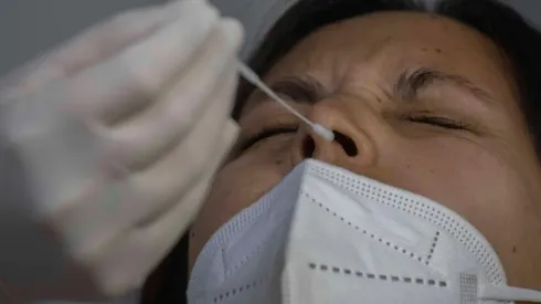 Covid-19 | Chile es el tercer país de altos ingresos con mayor porcentaje de exceso de muertes por la pandemia