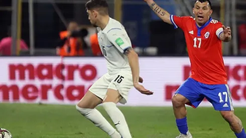 Gary Medel se manifestó en redes sociales para pedir disculpas.