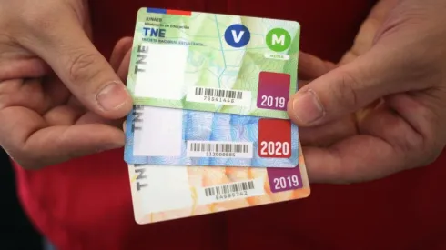 ¿Cuál es el plazo y qué pasa si no revalido el pase escolar en la fecha establecida?