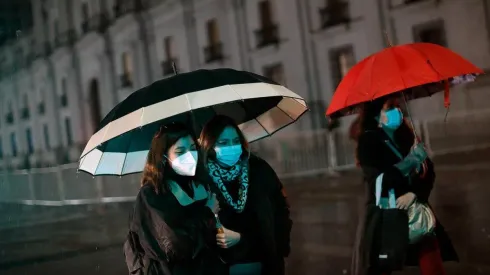 ¿A qué hora empieza a llover en Santiago este miércoles?