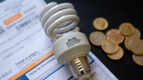 ¿De qué se trata el proyecto de ley que frena el alza de las cuentas de luz?