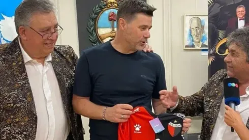 Pochettino sorprende bailando con el grupo Los Palmeras