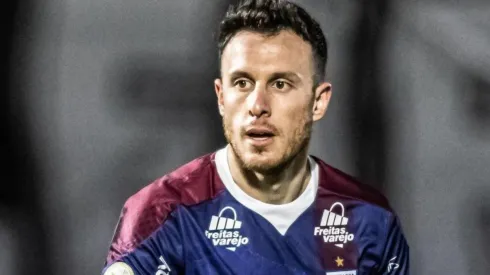 Ángelo Henríquez se va de Fortaleza a probar suerte a la segunda división de Polonia.