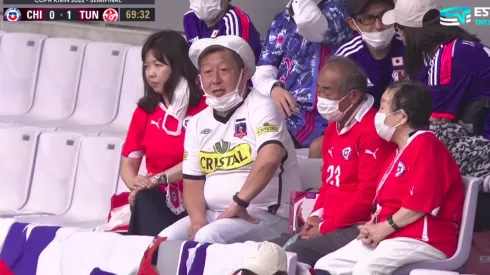 La hinchada japonesa que acompañó a la selección chilena ante Túnez.