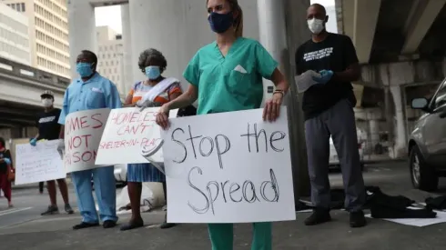 Rápida propagación de subvariantes de ómicron preocupan en EE.UU.