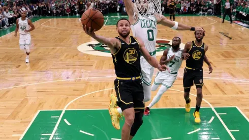 Stephen Curry y los Warriors regresan a San Francisco con una sonrisa y con la victoria.