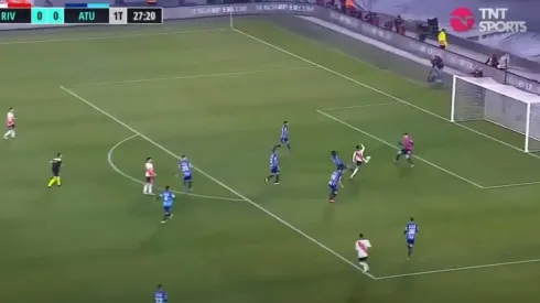 Carlos Lampe fue la figura de Atlético Tucumán