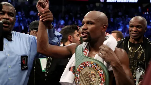 Floyd Mayweather Jr se retiró del boxeo con registro invicto de 50-0.