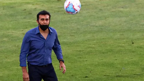 Gustavo Quinteros no pierde la fe en incorporar a Ramiro González a Colo Colo