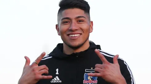 Brayan Cortés se sumó a los trabajos de Colo Colo en Argentina.