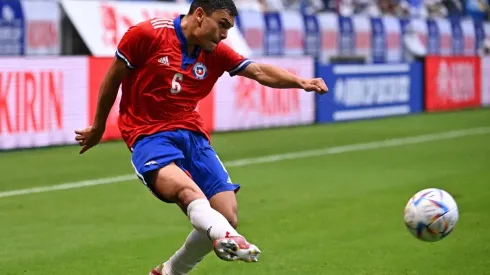 Nayel Mehssatou jugó de volante de contención y no se vio cómodo.