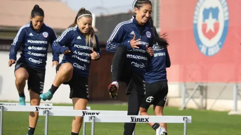 La Roja Fem inicia microciclo con 7 "extranjeras" y 8 de la U