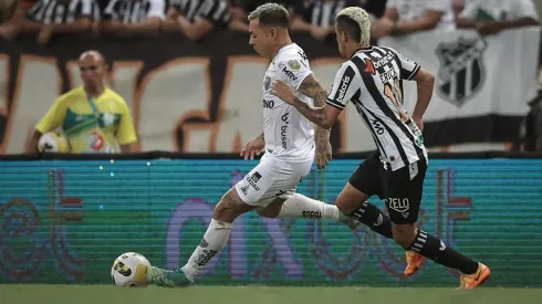 Eduardo Vargas regresó en Atlético Mineiro tras más de un mes fuera por lesión.