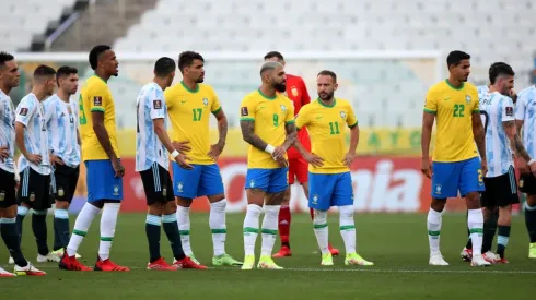 Las selecciones de Brasil y Argentina durante el papelón del 2021