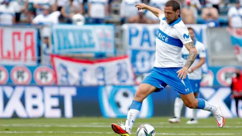 Universidad Católica festeja el regreso de Luciano Aued.