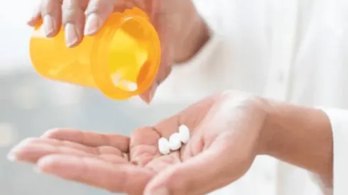 ¿Cuáles son los efectos secundarios del Naproxeno?