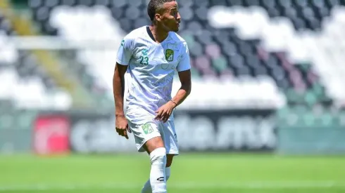 Byron Castillo se estrenó con el León de México