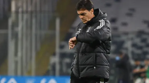 Gustavo Quinteros quiere refuerzos ahora en Colo Colo, pero el club demora en los fichajes