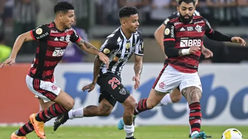 En el duelo por la Serie A de Brasil, Vargas fue titular, mientras Isla no fue considerado ya que prepara su arribo a la UC.