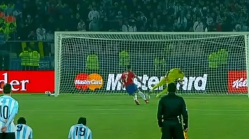 El picotón de Alexis es el más recordado de nuestro fútbol al dejar a Messi sin Copa América