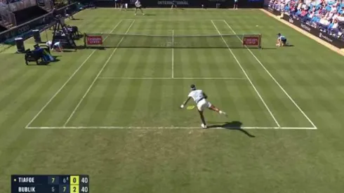 Tiafoe dio la vuelta al mundo con su servicio